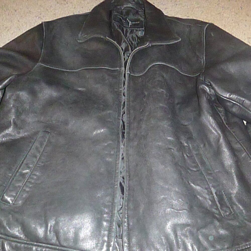 CAMBRIDGE Black Leather Jacket